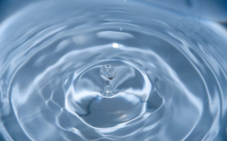 Mysterious Ways to Describe Water in Literature That Inspire