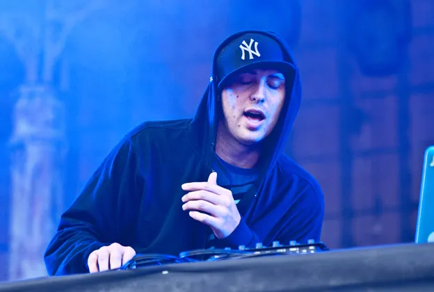 Pretty Lights Height