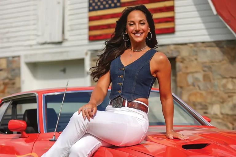 Emily Compagno Net Worth