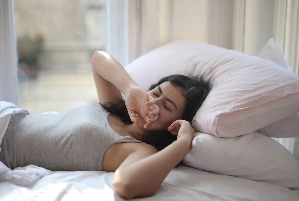 Why Does My Tooth Hurt When I Lay Down? Here's Why 2026