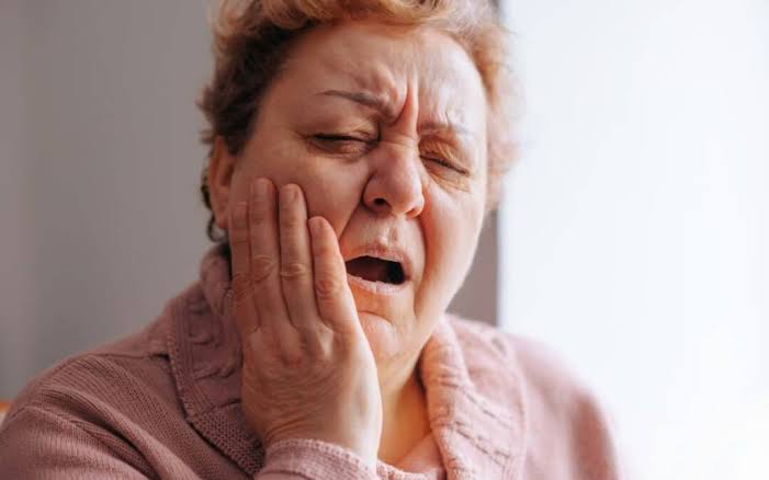 Why Does Tooth Pain Come and Go? Causes Explained 2026