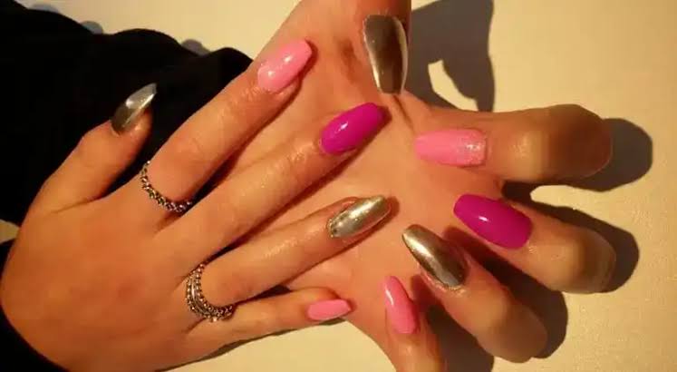 Why Do My Nails Hurt After Getting Acrylics? (Causes & Relief) 2026